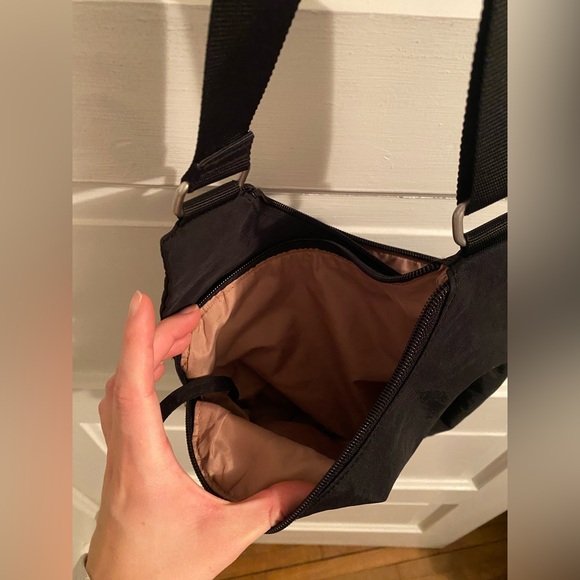 Baggallini Black Adjustable Crossbody Bag - Picture 7 of 9